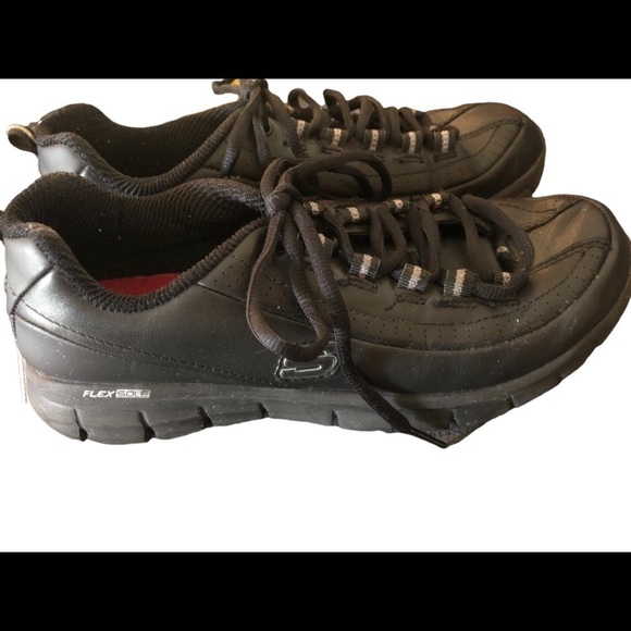 Skechers Relaxed Fit Memory Foam Slip Resistant Work Lace Up Shoe 8 W/ Flex Sole - Picture 1 of 6